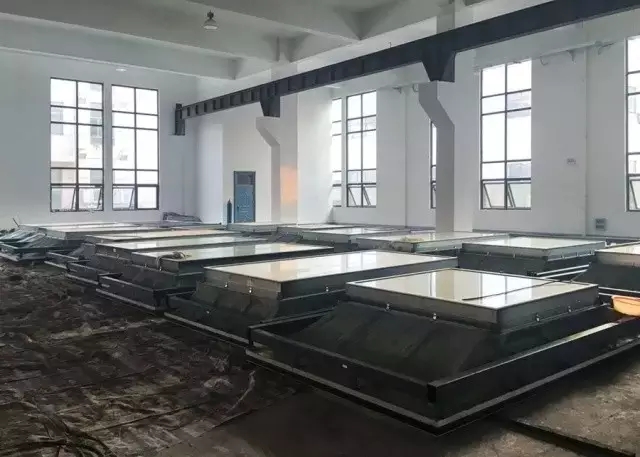 扩展资料：上海宝业中心幕墙安装过程 - 图6