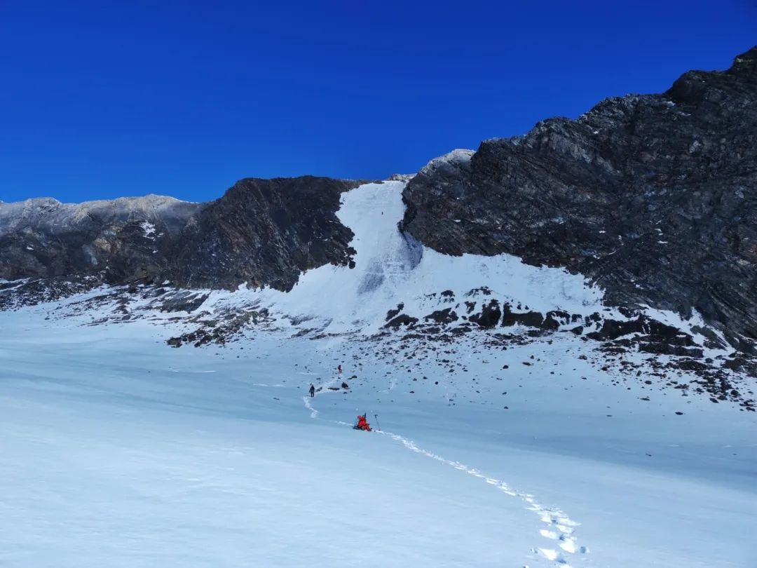 *攀登美女神山夏羌拉，它是川西最美最小众的5000米级雪山 - 图81