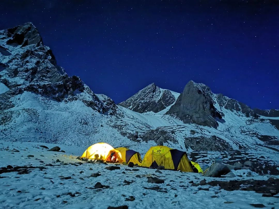 *攀登美女神山夏羌拉，它是川西最美最小众的5000米级雪山 - 图11