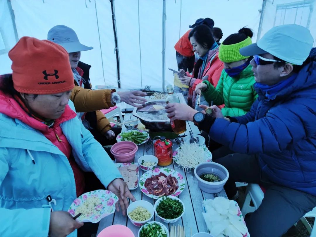 *攀登美女神山夏羌拉，它是川西最美最小众的5000米级雪山 - 图54