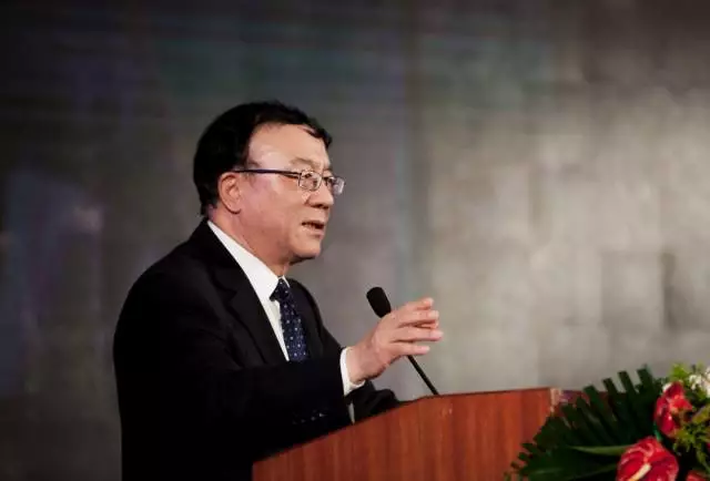 黄卫伟：分享时代的管理学 - 图1