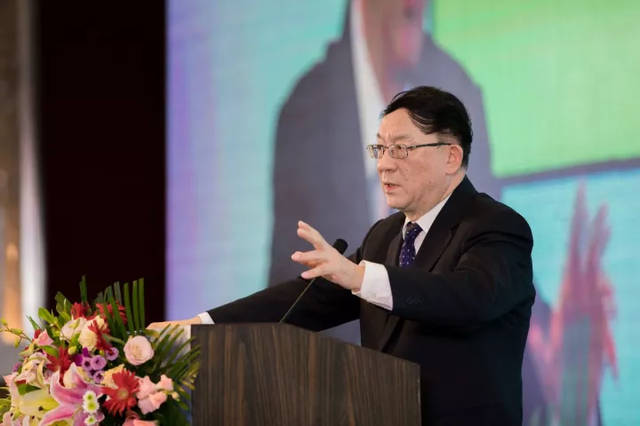 黄卫伟：正在扭曲的价值和生意模式 - 图2